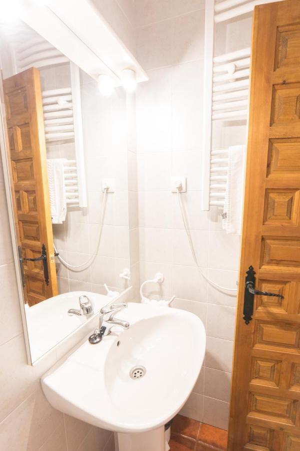 Apartamentos Rurales El Colvillo Trillo Eksteriør billede