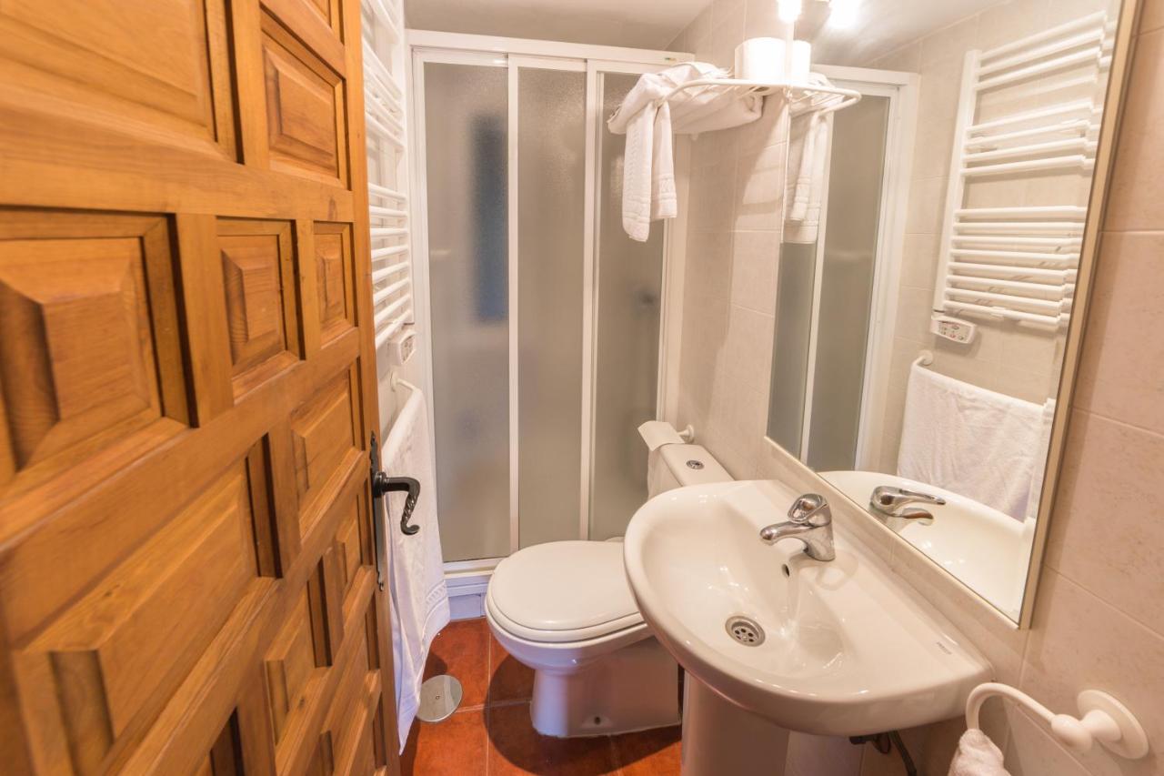 Apartamentos Rurales El Colvillo Trillo Eksteriør billede